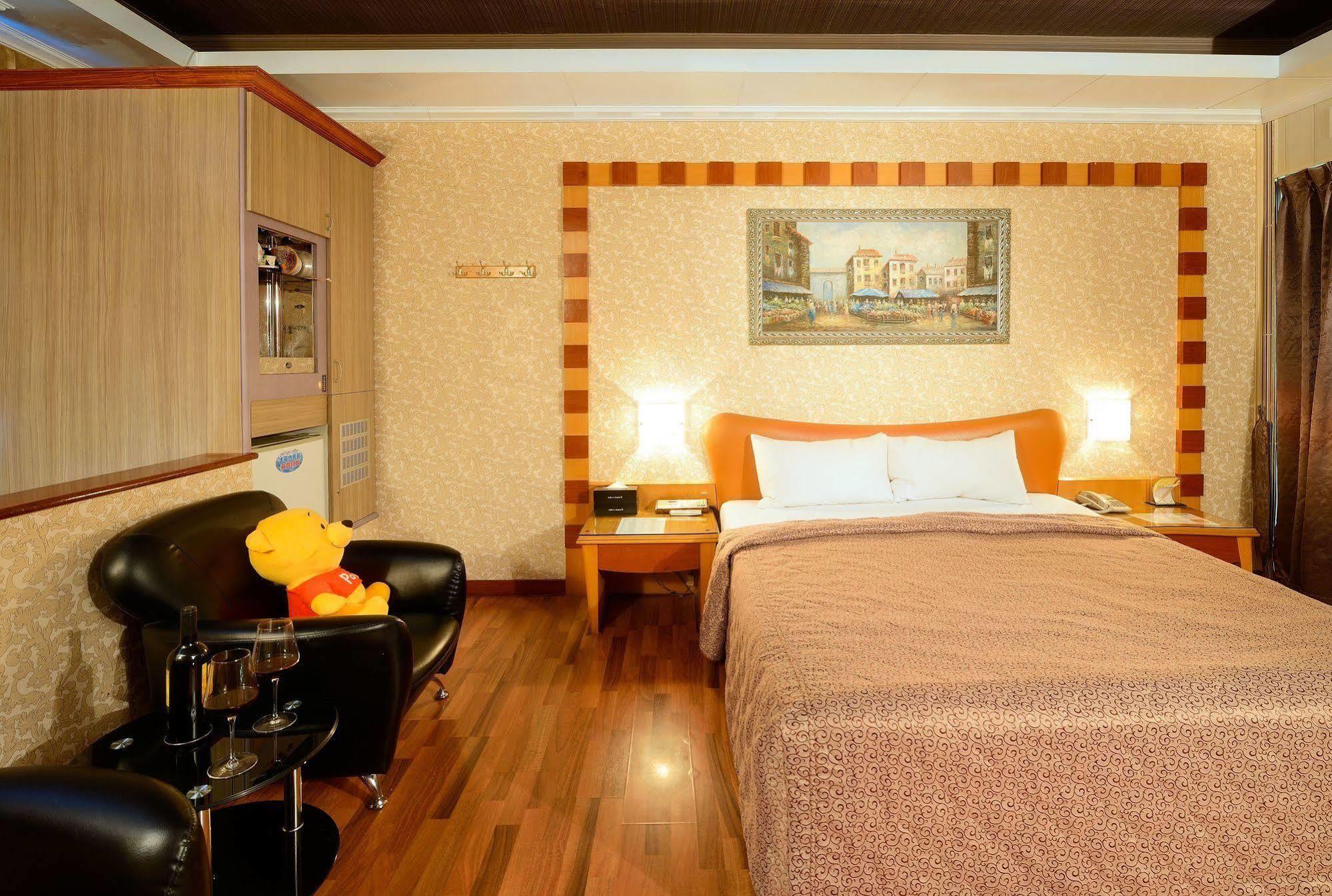 Holland Village Motel Tainan Eksteriør billede