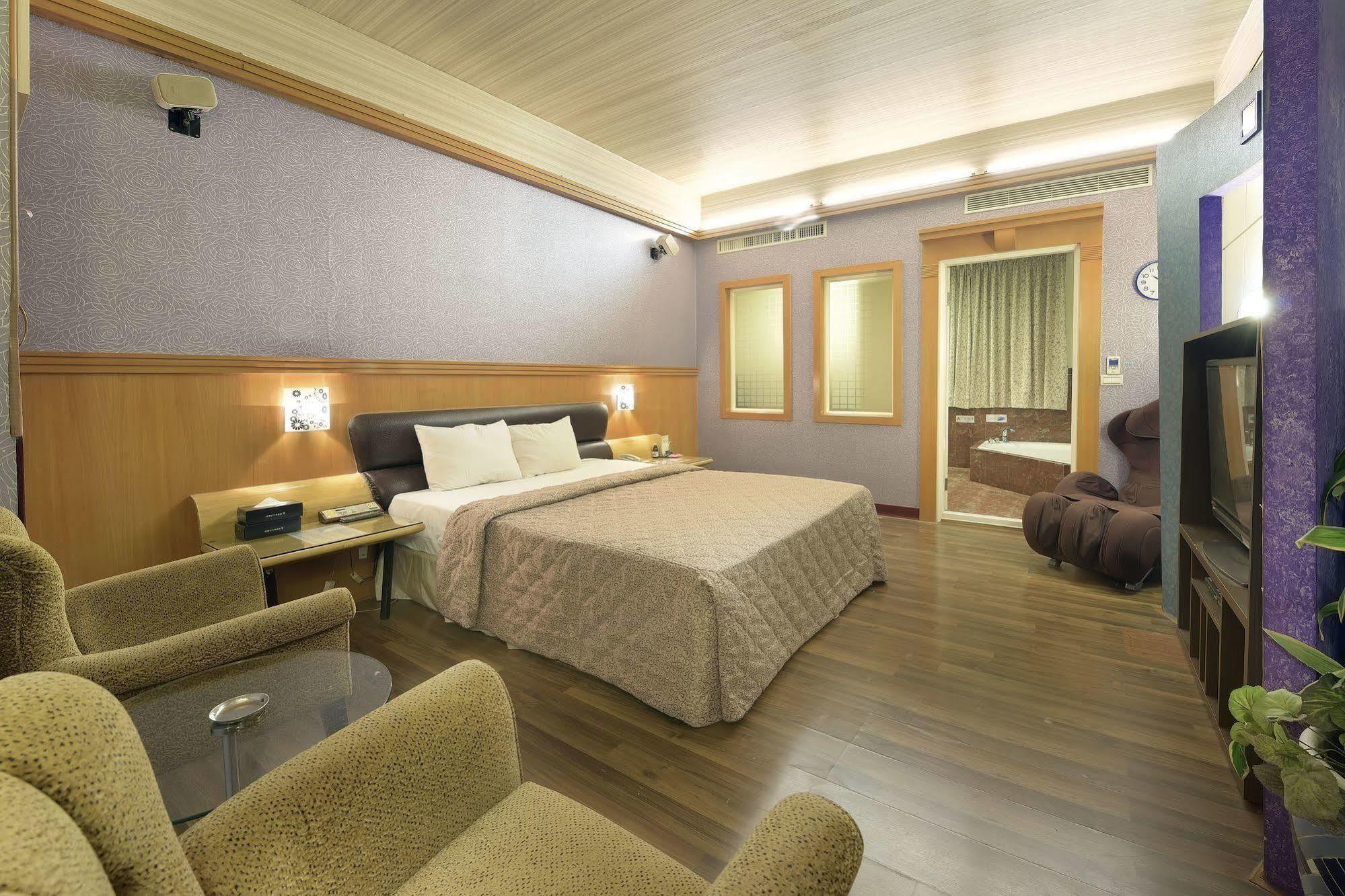 Holland Village Motel Tainan Eksteriør billede